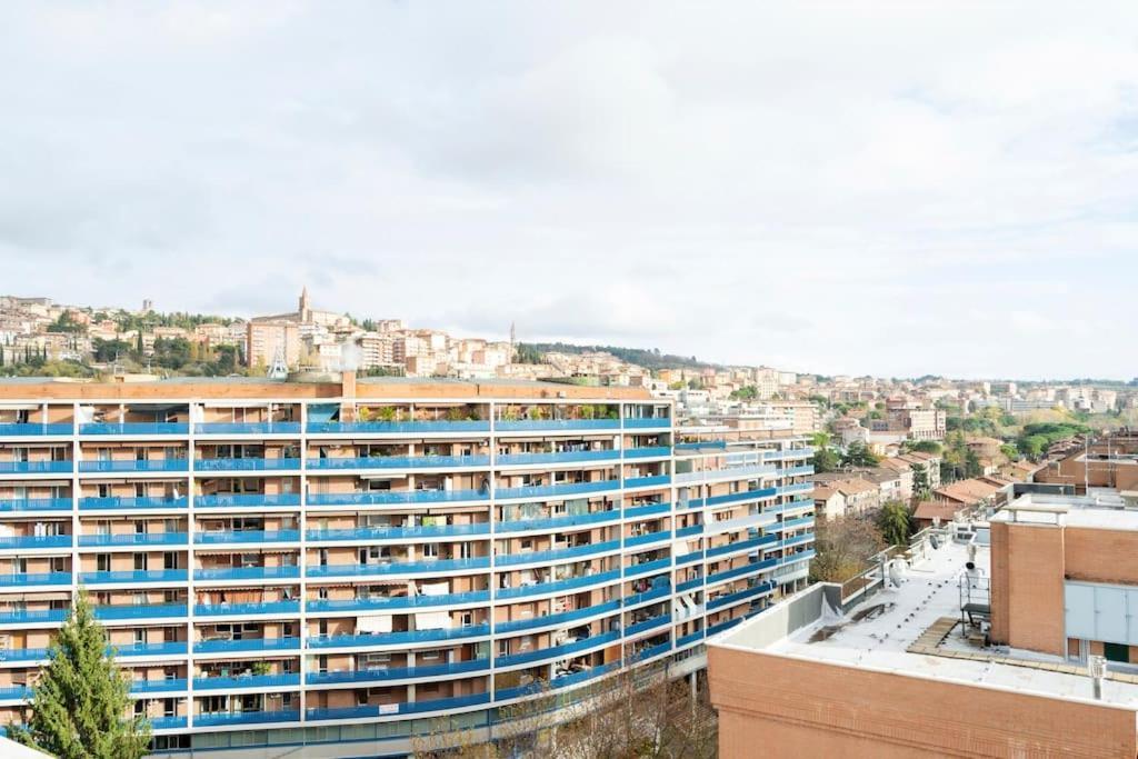Apartamento Exclusive Penthouse With 60 M2 Panoramic Terrace Perugia Exterior foto